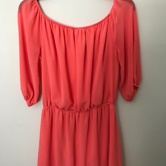 Light-Weight Off the Shoulder Dress - Picture 3 of 3